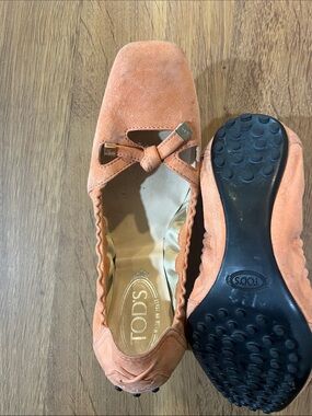 TOD'S Coral Suede Bow Driver Flats